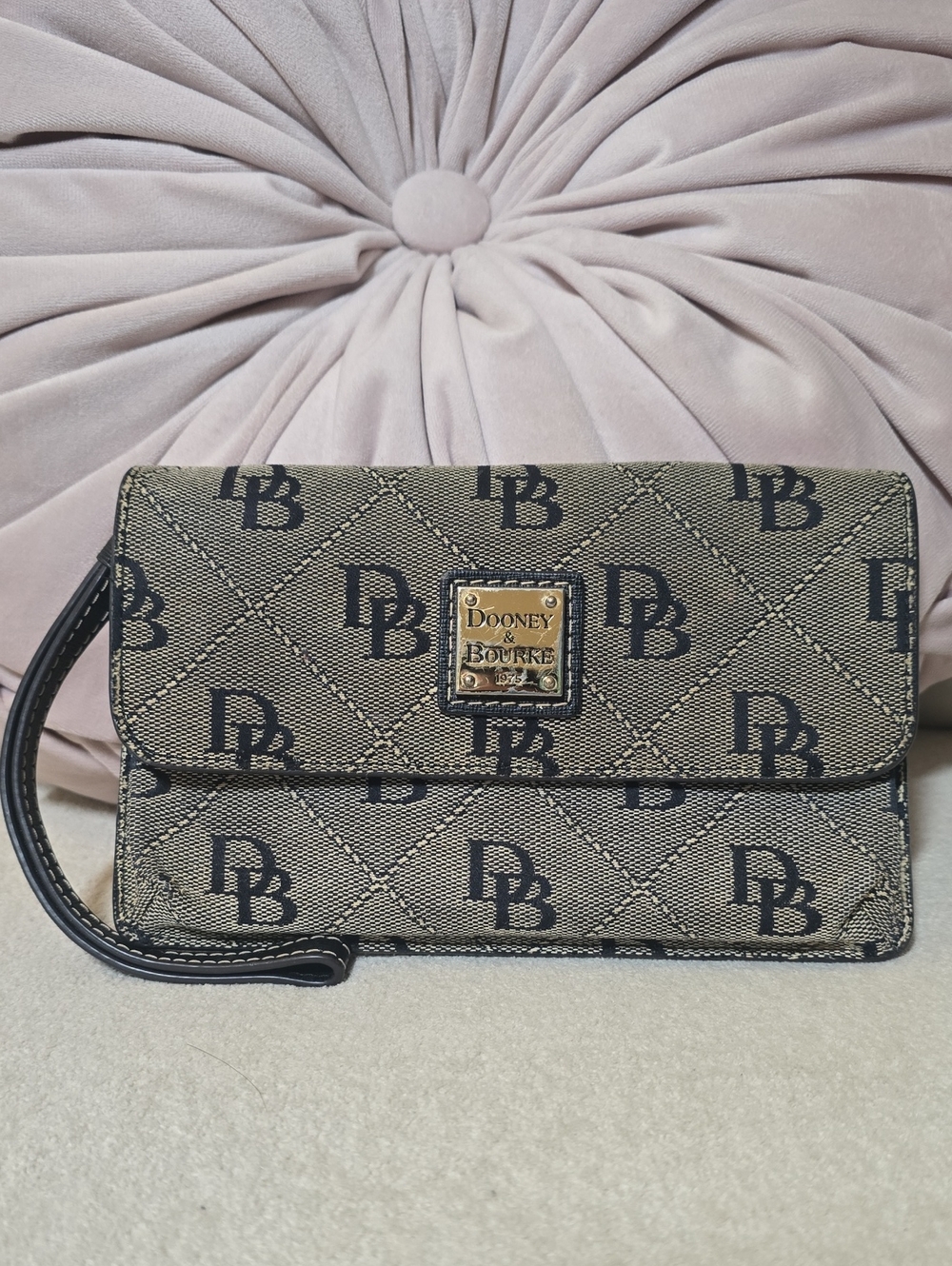 Dooney & Bourke Monogram Maxi Quilt Milly Wristlet Wallet Clutch